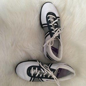 Nike Air Ladies' / Women's Golf Shoes - size 7.5